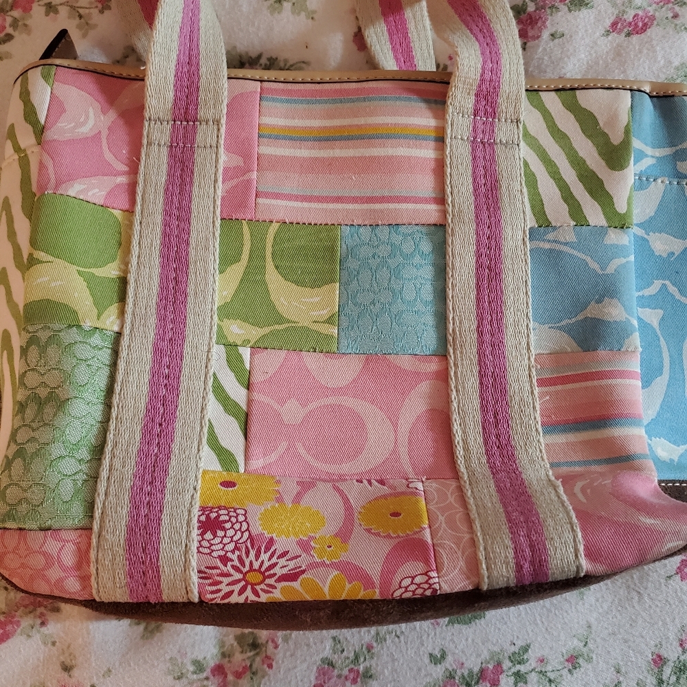 Coach hand bag - Picture 2 of 6